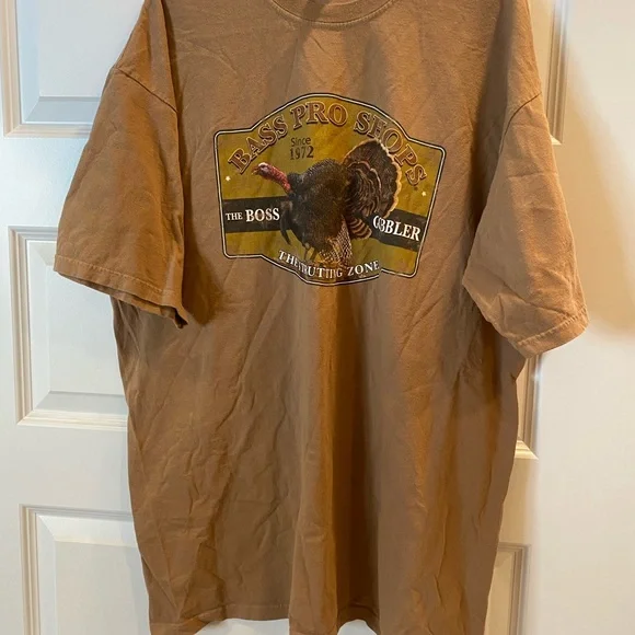 Bass Pro Shops Tan Graphic Tee - Picture 1 of 3